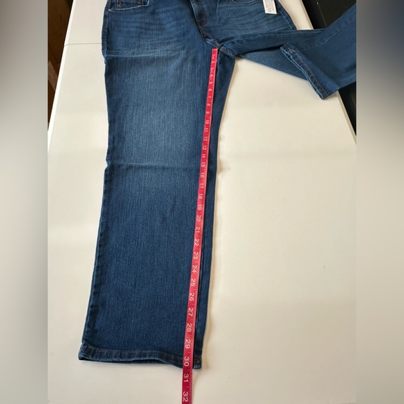 Style & Co high rise straight leg jeans. Size 18W. - Picture 8 of 10